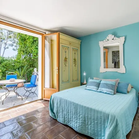 Le Patio Des Mimosas Par Dodo-a-cassis 3* 卡西斯
